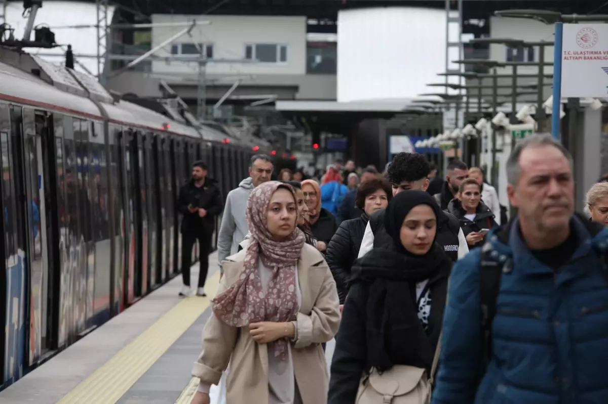 19 Mayıs'ta 3 büyükşehirde toplu taşıma ücretsiz olacaktir