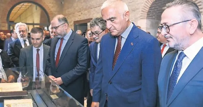 yazma eserler restore ediliyor