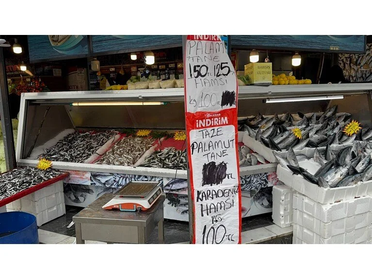 Hamsi kilosu 100 liradan tezgahlara geldi