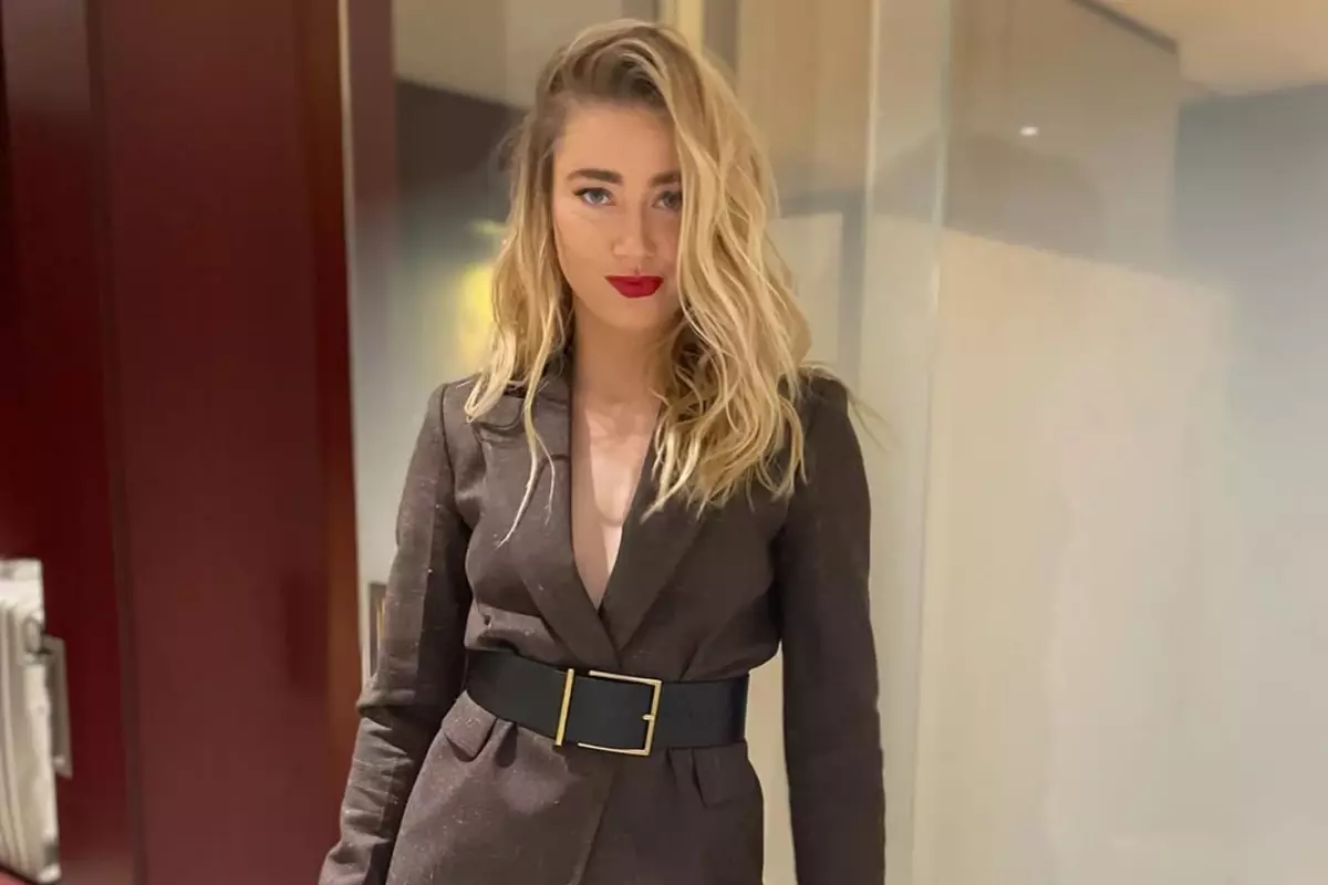 Amber Heard ikiz bebekleri dünyaya geldi