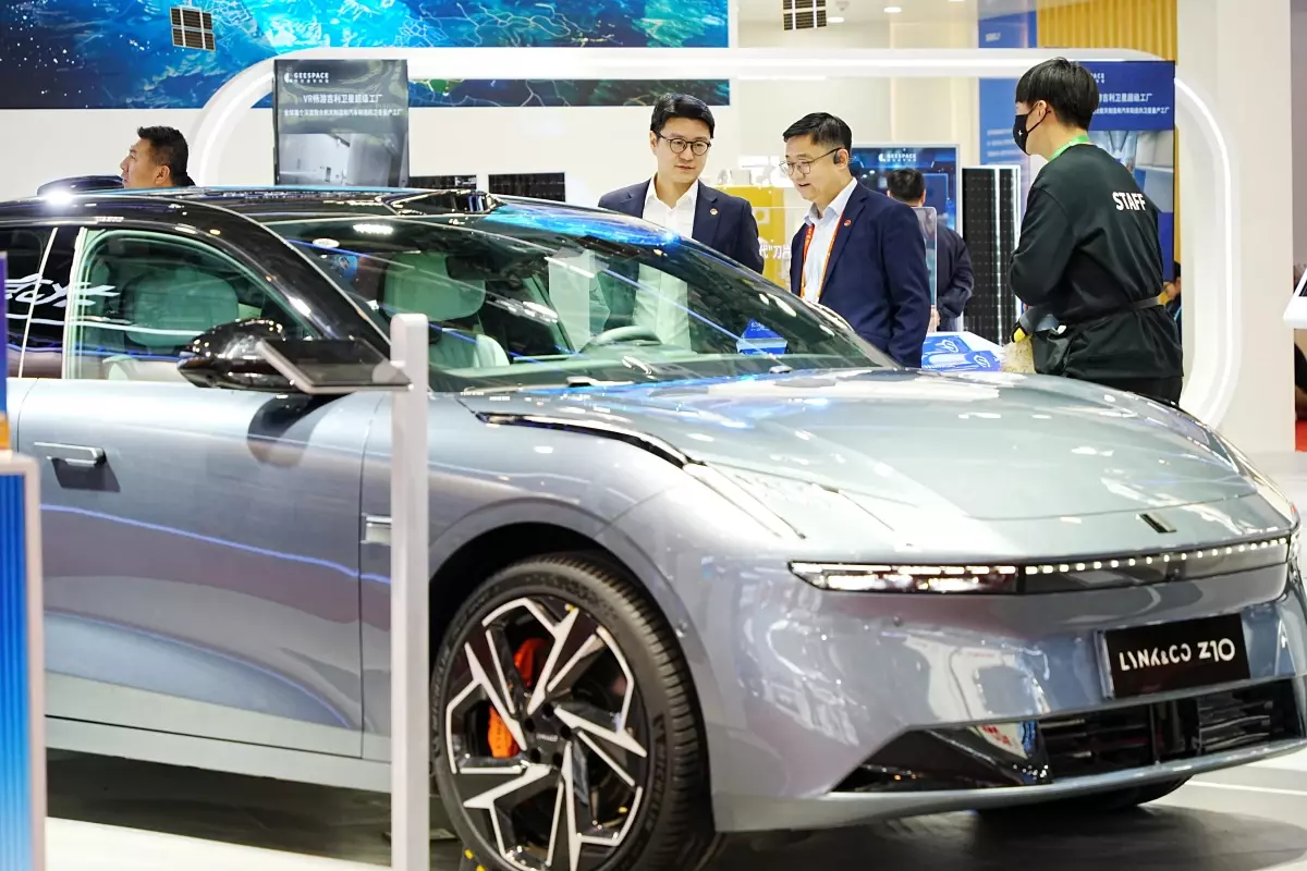 Çin'de Akıllı Araçlar Fuarı sergilendi