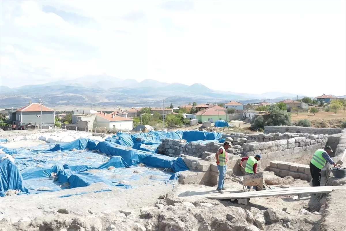 Kayseri'de 3. Yüzyıla Ait Roma Villası Kazı çalışmaları