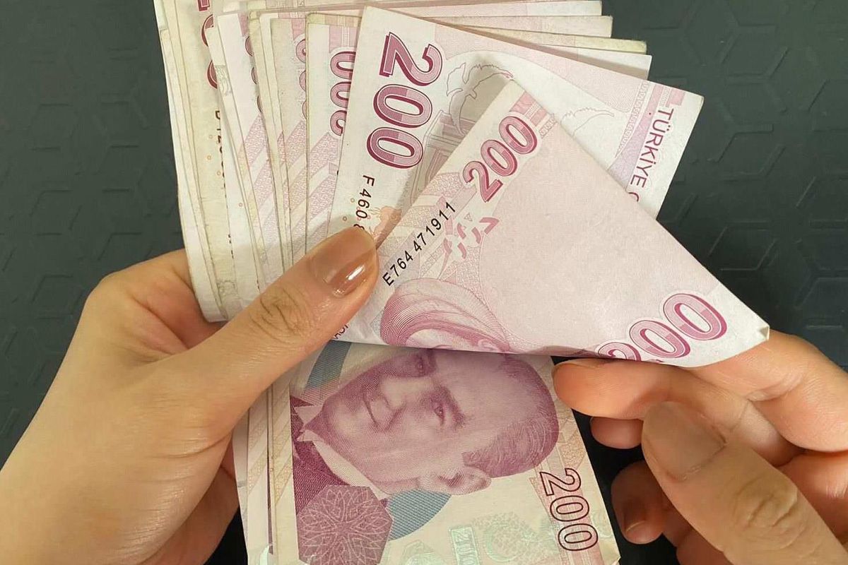 Polis, öğretmen, doktor! Hesaplar değişti, işte en düşük memur maaşı  konuşulmaya başlandı